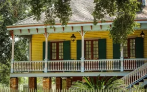 Fences and Fencing in the USA Materials, Price, Style