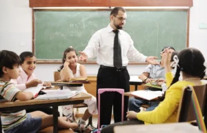 Benefits of a Traditional School Learning Environment